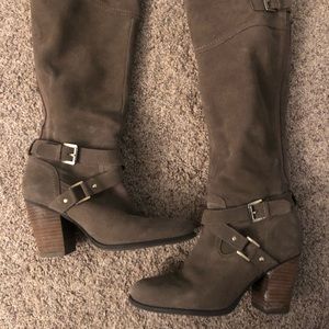 Suede Guess boots